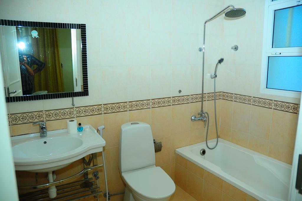Al Faisal Hotel Suites Sur Phòng bức ảnh