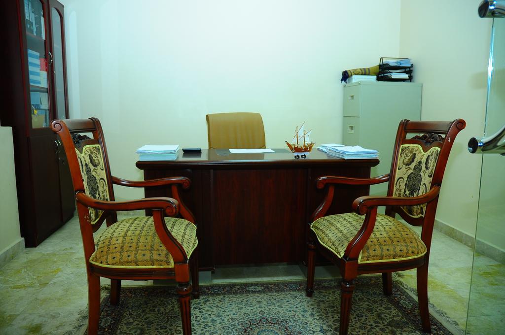 Al Faisal Hotel Suites Sur Ngoại thất bức ảnh